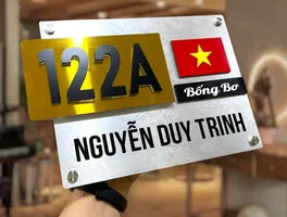 Bảng số nhà inox 3D chữ nổi nền vàng gương họa tiết cờ đỏ sao vàng cá nhân hóa