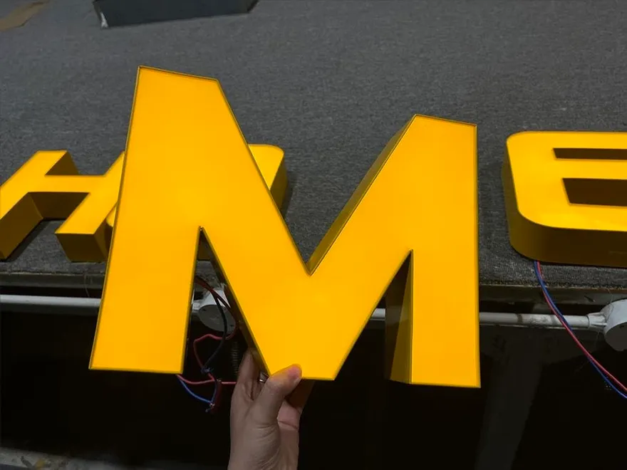 Chữ nổi inox dùng cho bảng hiệu quảng cáo