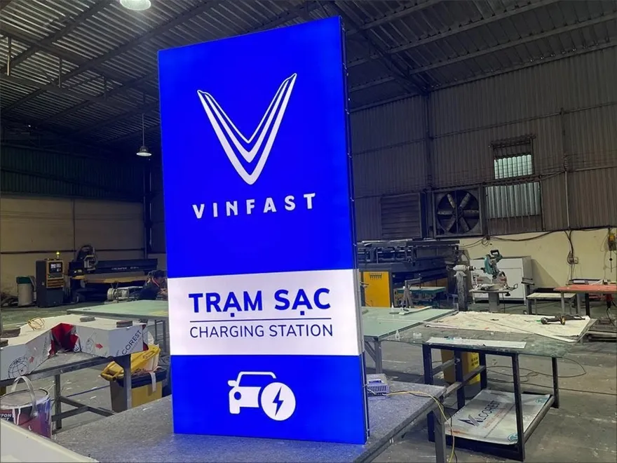 Hộp đèn bạt hiflex dùng cho bảng hiệu quảng cáo