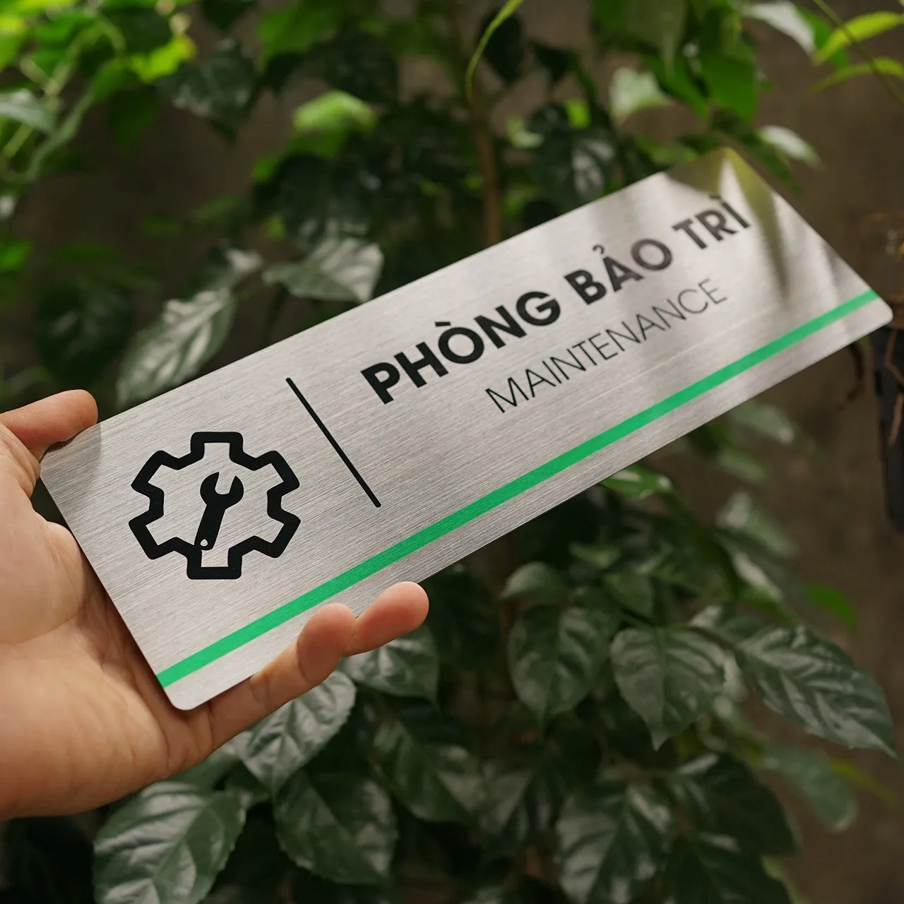 Bảng tên phòng inox 304 trắng xước, chữ ăn mòn hóa học, kích thước 10x30cm