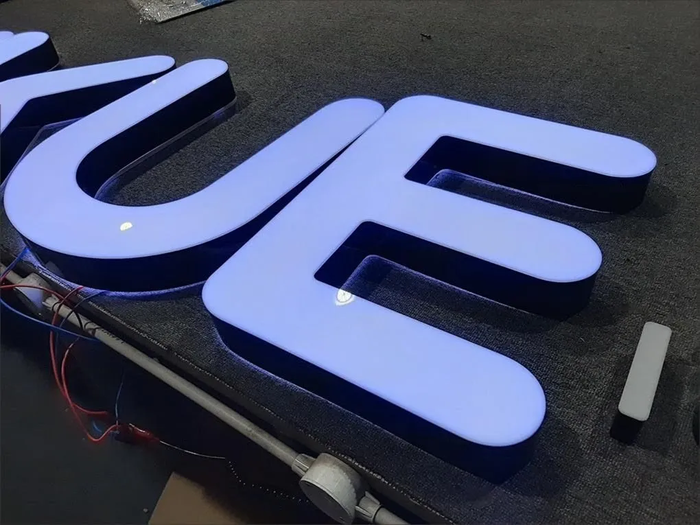 Chi tiết bộ chữ nổi MIXUE Góc cận cảnh chi tiết bộ chữ nổi MIXUE