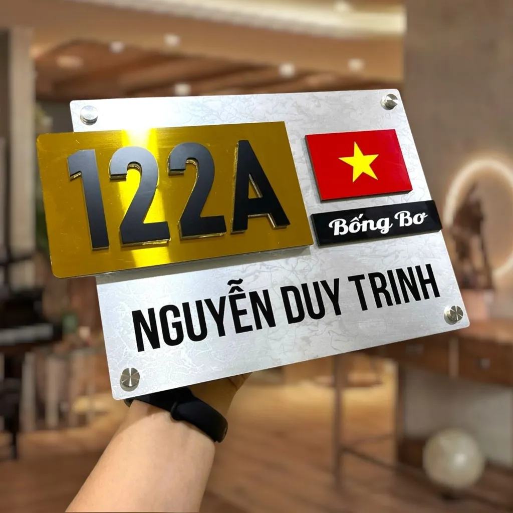 Bảng số nhà inox 3D họa tiết cờ đỏ sao vàng – Bảng Hiệu Vàng Bảng số nhà inox 3D chữ nổi nền vàng gương họa tiết cờ đỏ sao vàng cá nhân hóa