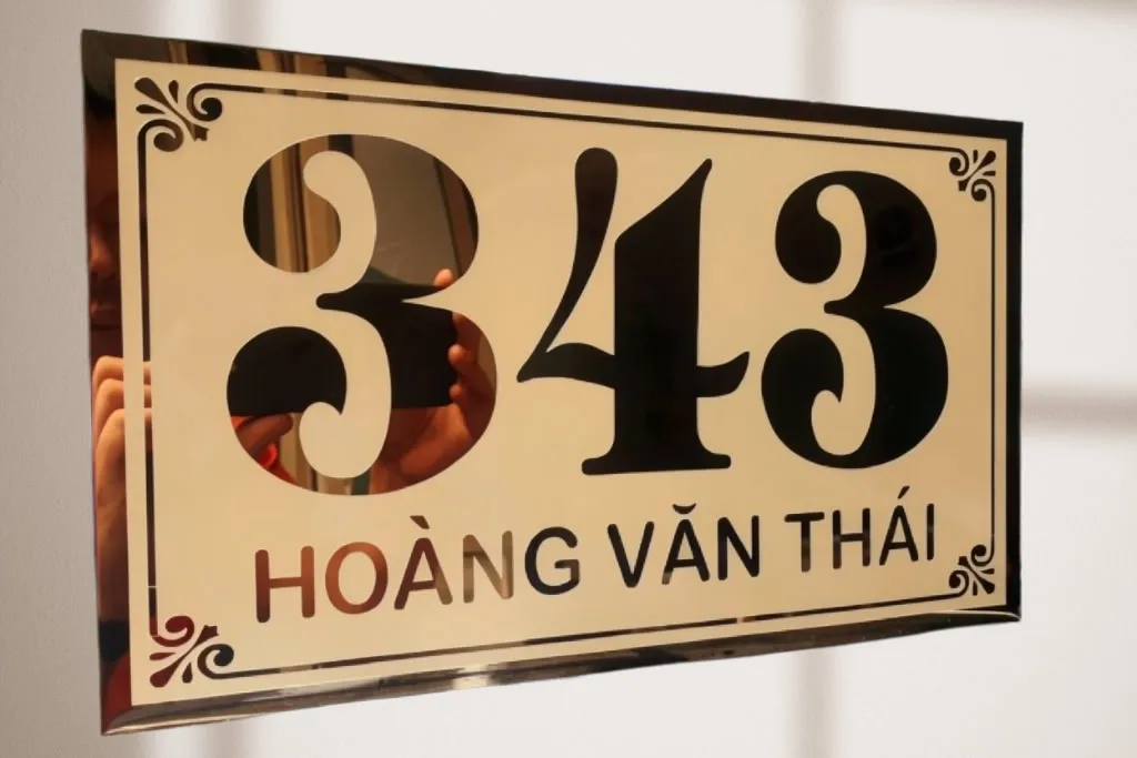 họa tiết ornament góc bảng số nhà inox vàng gương cổ điển Chi tiết họa tiết góc trang trí bảng số nhà inox vàng