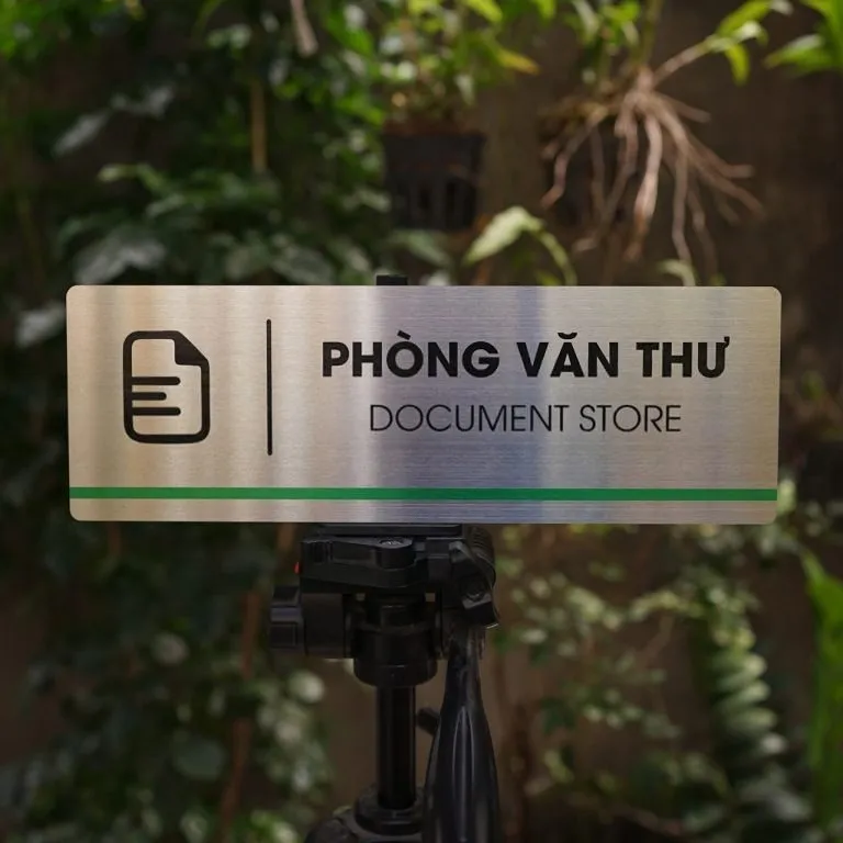 Bảng tên phòng văn thư inox 304 trắng xước – Bảng Hiệu Vàng Bảng tên phòng văn thư inox 304 phay xước chữ ăn mòn sơn tĩnh điện song ngữ Việt Anh